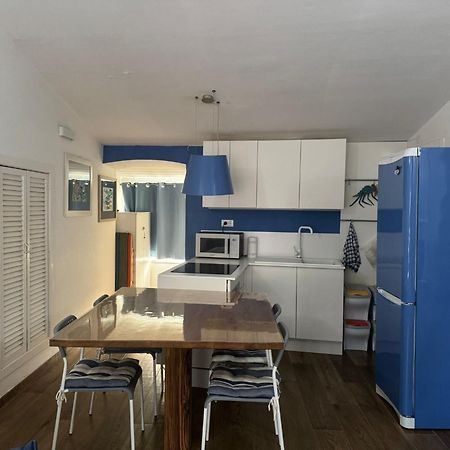Appartamento La Casa Di Chiara 阿祖罗港 外观 照片